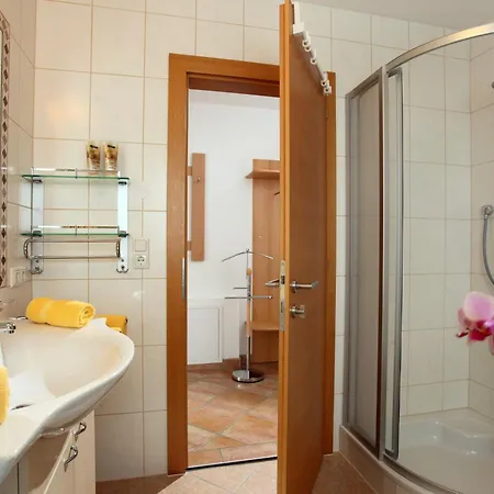 Oberhauser アパート ヴェステンドルフ